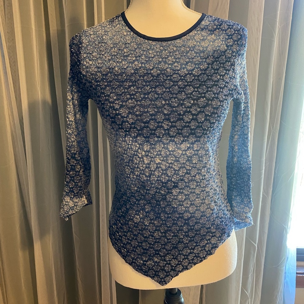 Vintage 90’s / y2k blue ombré asymmetrical lace top